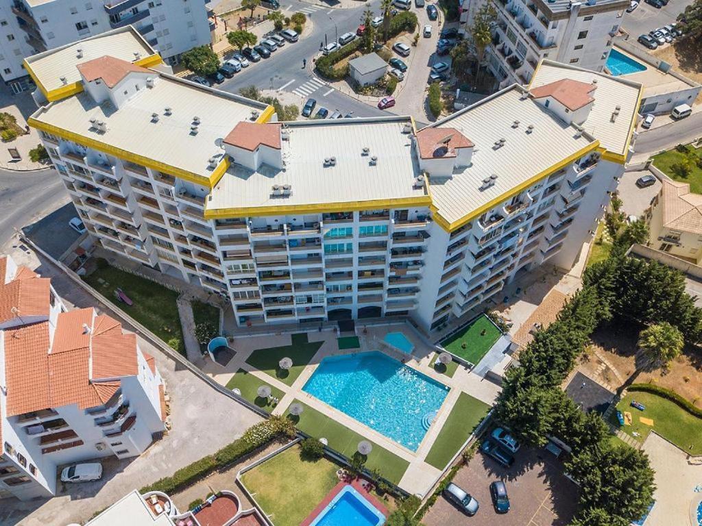 Apartment Edificio Julio Dinis *